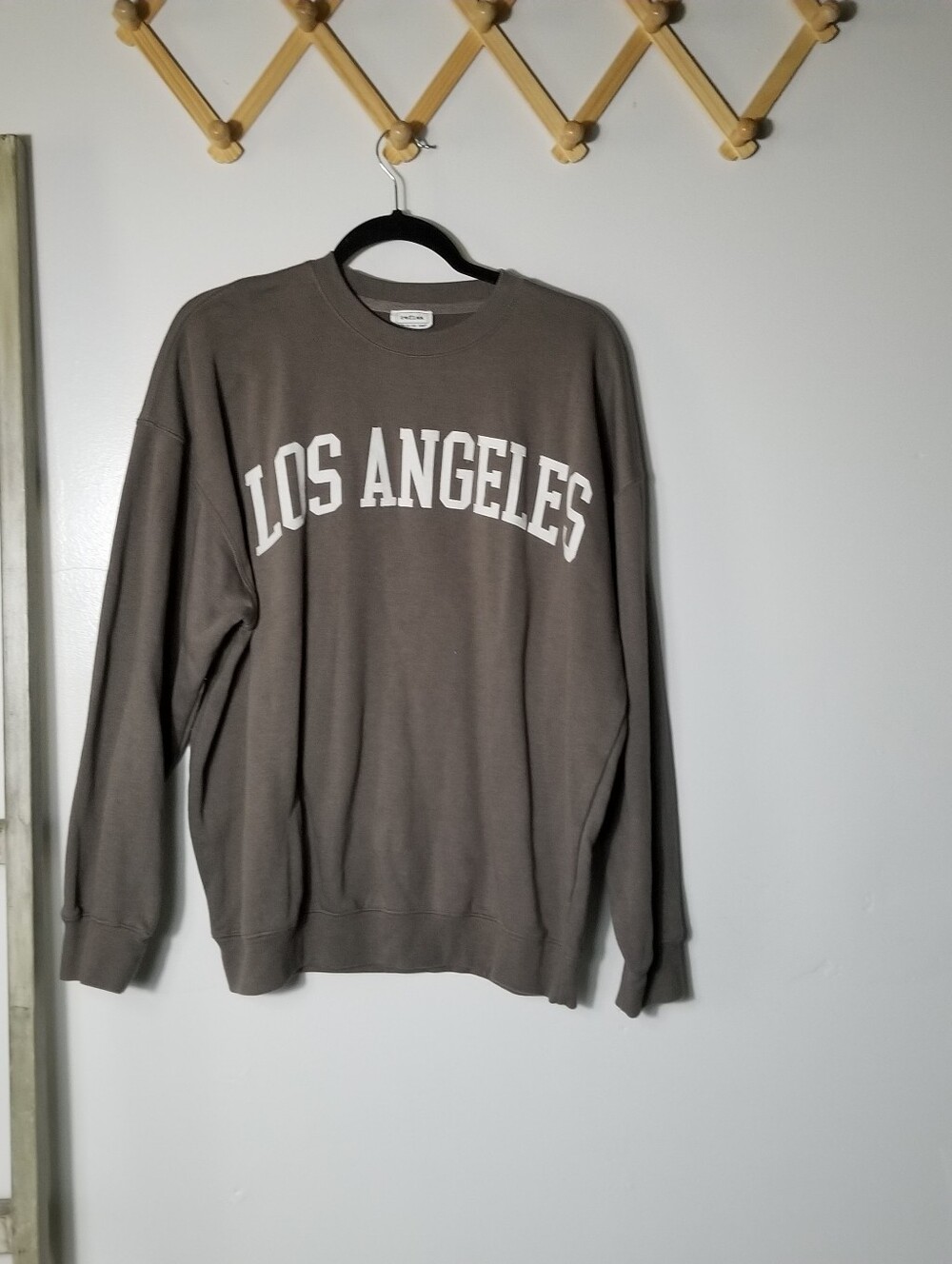 REFLEX WOMEN'S LOS ANGELES CREWNECK SWEATSHIRT SIZE LARGE